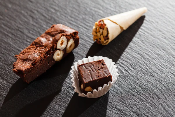 Dessert al cioccolato in tavola — Foto Stock