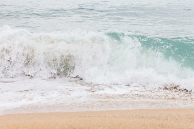 Kumsal dalgalar ile