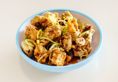 Kızarmış tempura tavuk kase