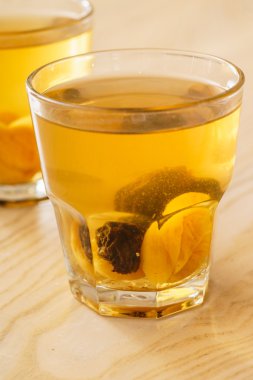 Kurutulmuş meyve kompostosu