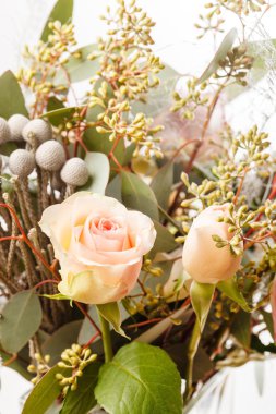 Güllü romantik buket