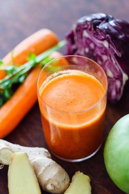 Sağlıklı sebze güler yüzlü