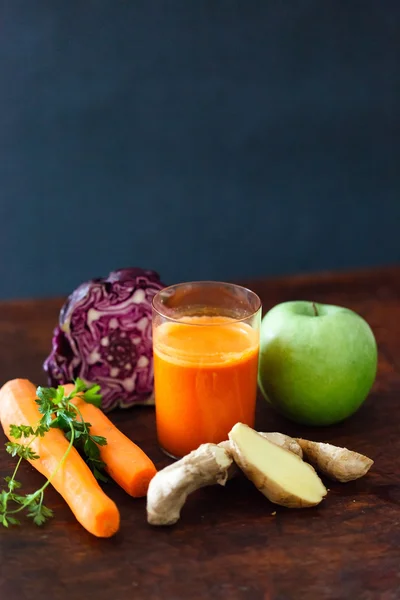 Smoothie aux légumes sains — Photo