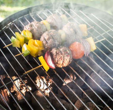 Izgara sebzeli ızgara köfte