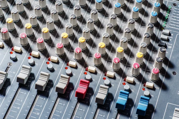 Audio-Mixer-Tastatur — Stockfoto