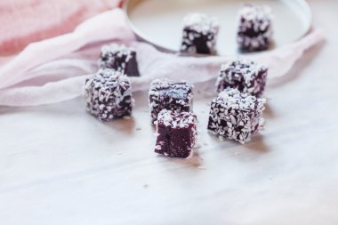 Ev yapımı jelatin tatlı