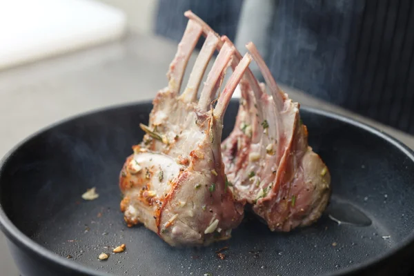 Fried lamb chops — Stock Photo, Image