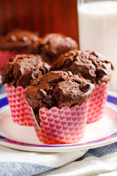 Шоколадные кексы на День Святого Валентина — стоковое фото