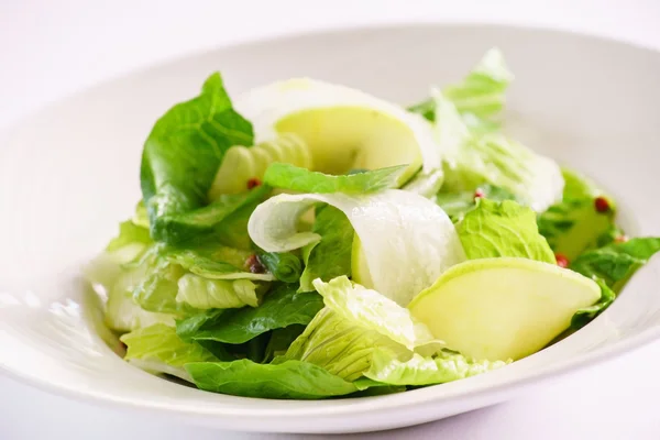 Green salad with vegetables — Stock Photo, Image