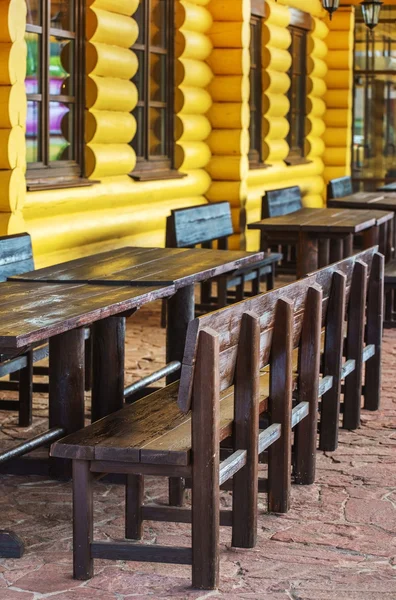 Wooden restaurant in park — Stock Photo, Image