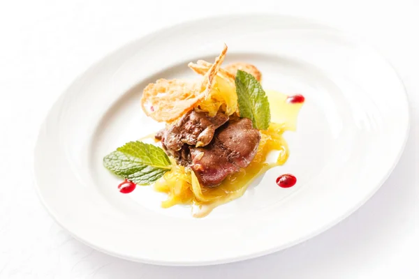 Foie gras s omáčkou — Stock fotografie