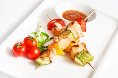 Sebzeli saptırılmış tavuk