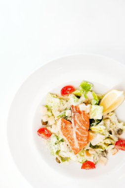 Somonlu Sezar salatası