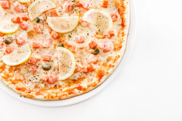 Välsmakande pizza med parmesan — Stockfoto