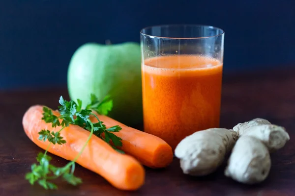 Healthy vegetables smoothie — Stock Photo, Image