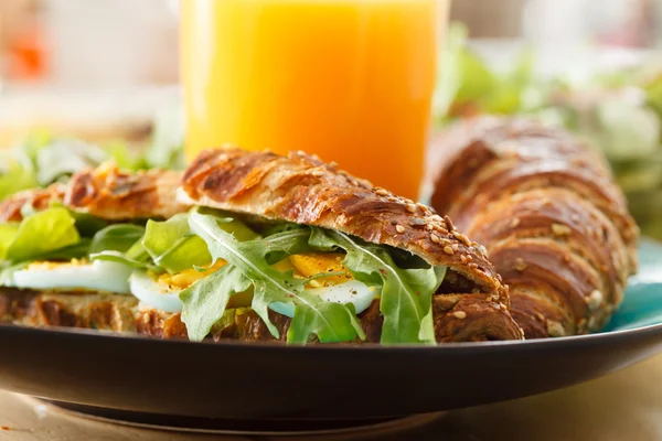Hälsosam frukost med smörgås — Stockfoto