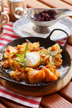 buz crean ile elma tatlısı