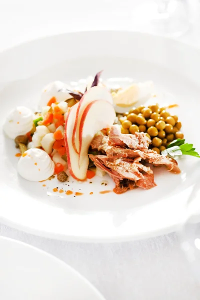 Fresh salad on plate — Stock Photo, Image