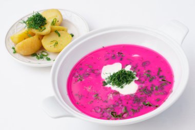 Soğuk çorba kase patates ile