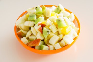 tabak içinde meyve salatası