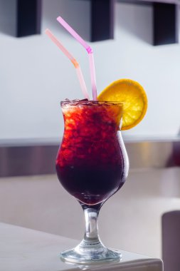 alkol barda kokteyl