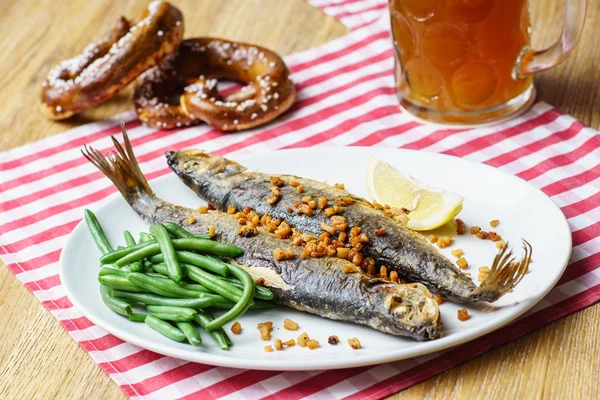 Roasted mackerel  with beans — Stock Photo, Image