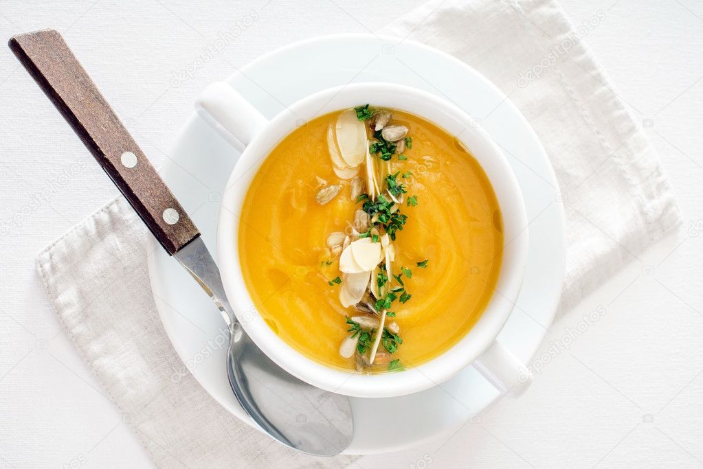 pumpkin cream soup with almond