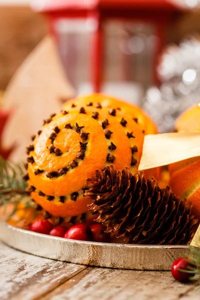 Christmas oranges with spices — Stock Photo, Image