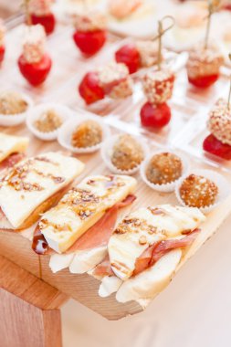 Konuklar için gıda catering