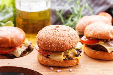 ev yapımı lezzetli hamburger