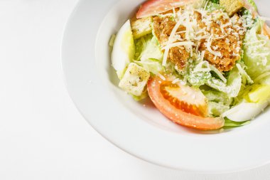 Tabakta lezzetli salata