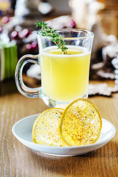 Kış limon içecek — Stok fotoğraf