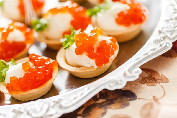 Finom Canapes kaviárral — Stock Fotó