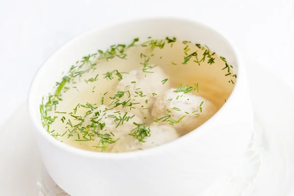 Zupa z klopsikami w misce — Zdjęcie stockowe