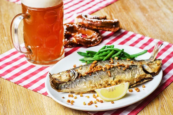 Roasted mackerel  with beans — Stock Photo, Image