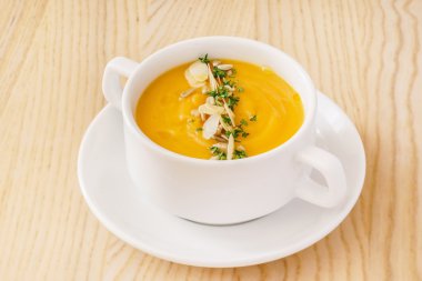 badem krem kabak çorbası