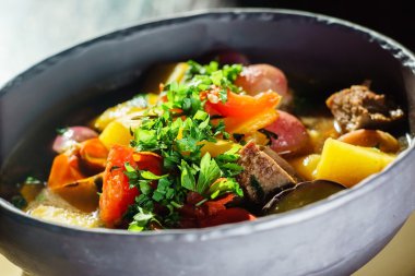 et ile kavrulmuş sebze