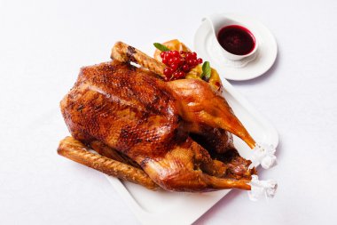 Elma kavrulmuş hindi