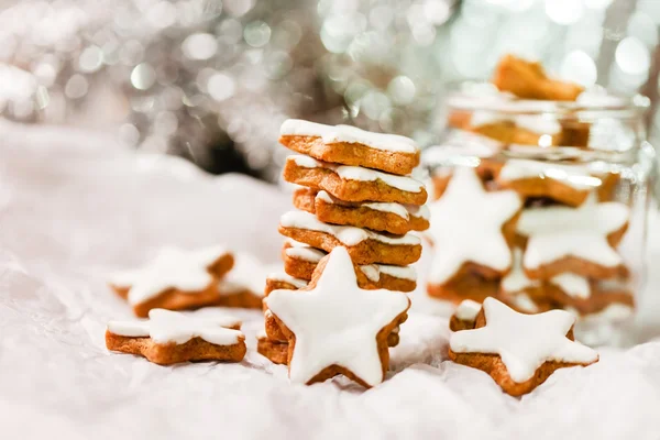Świąteczne ciasteczka w kształcie gwiazdy — Zdjęcie stockowe