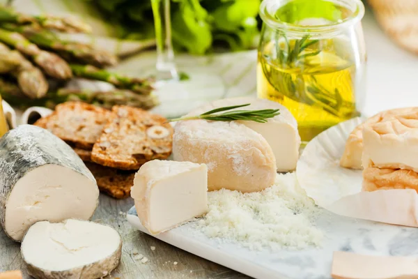 Assorted Cheese Plate — Stock Photo, Image