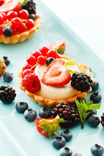 Tartas dulces con bayas —  Fotos de Stock