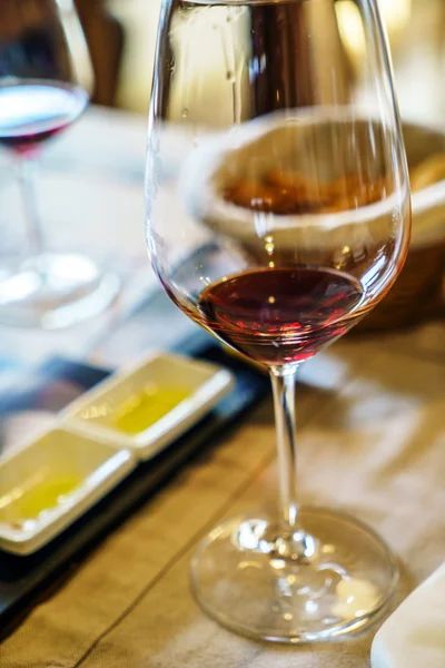 Red wine tasting — Stock Photo, Image