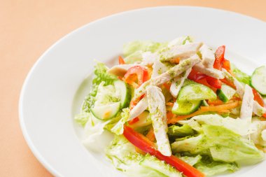 Tabakta lezzetli salata