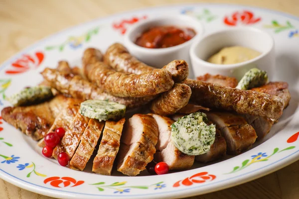 Carne de Navidad en plato —  Fotos de Stock