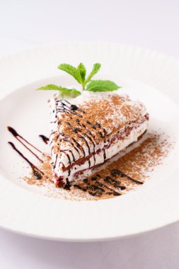 Naneli çikolatalı pasta.