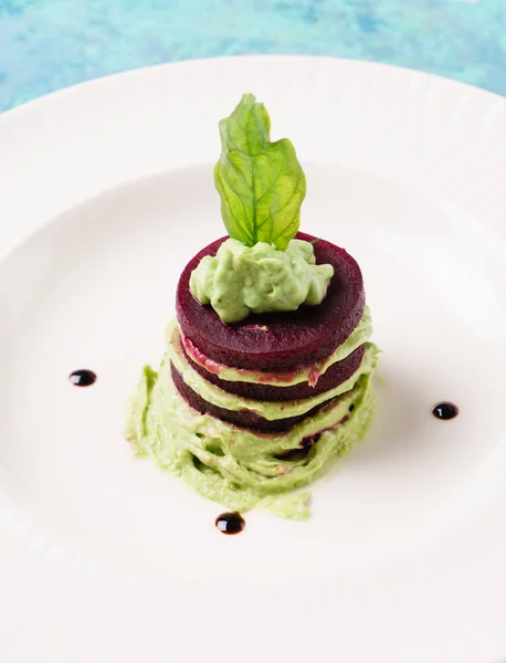 Beetroot salad with avocado — Stock Photo, Image