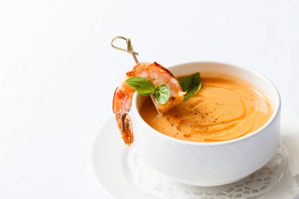 Zupa pomidorowa z krewetkami — Zdjęcie stockowe