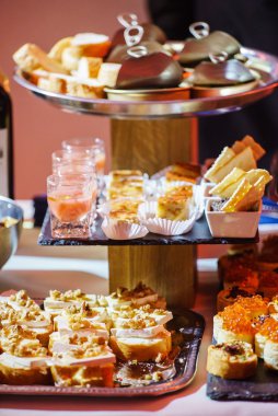 Konuklar için gıda catering