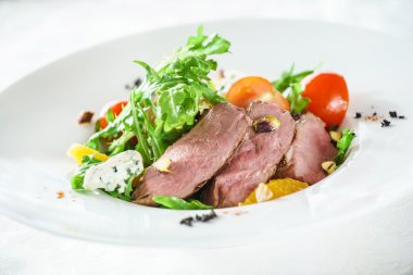 sebzeli biftek salata