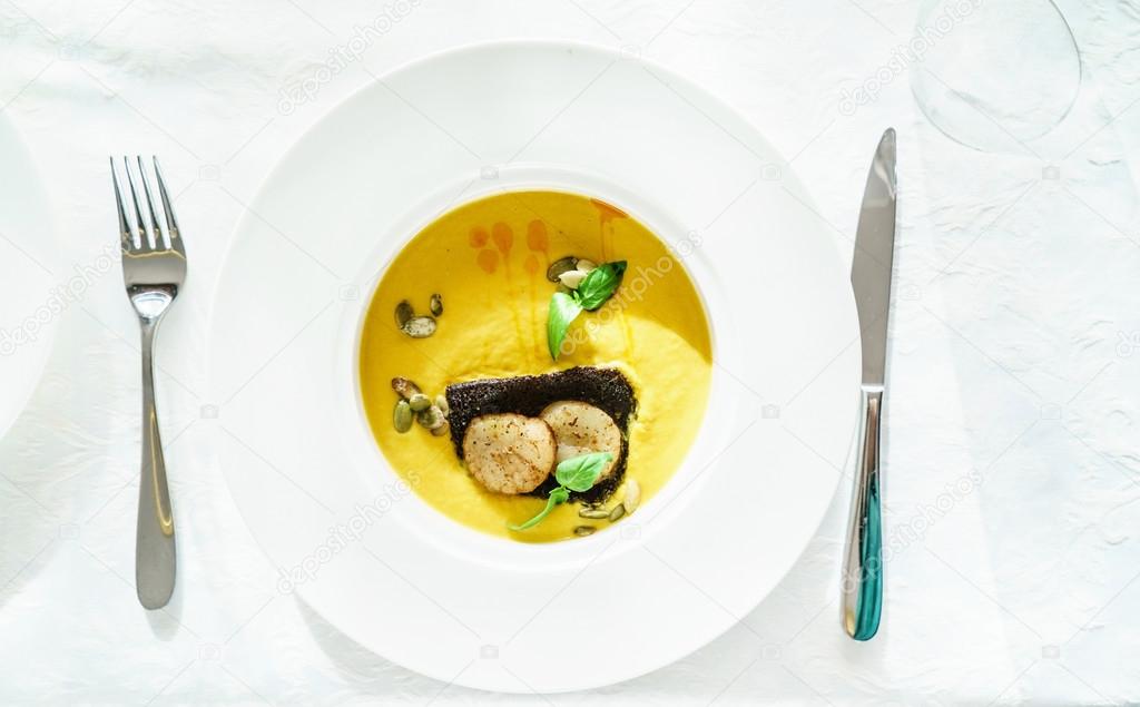 cream soup with scallops